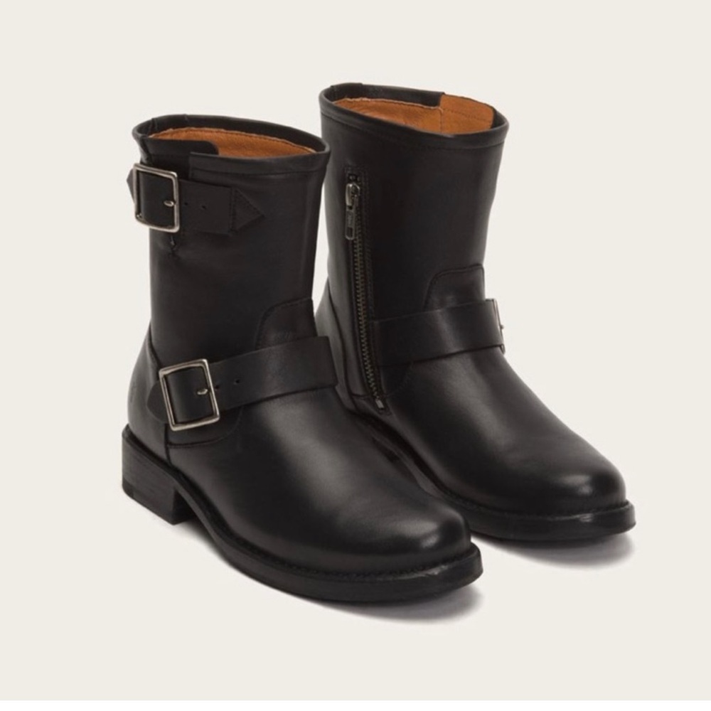 GUC Frye Vicky Engineer in Black Leather